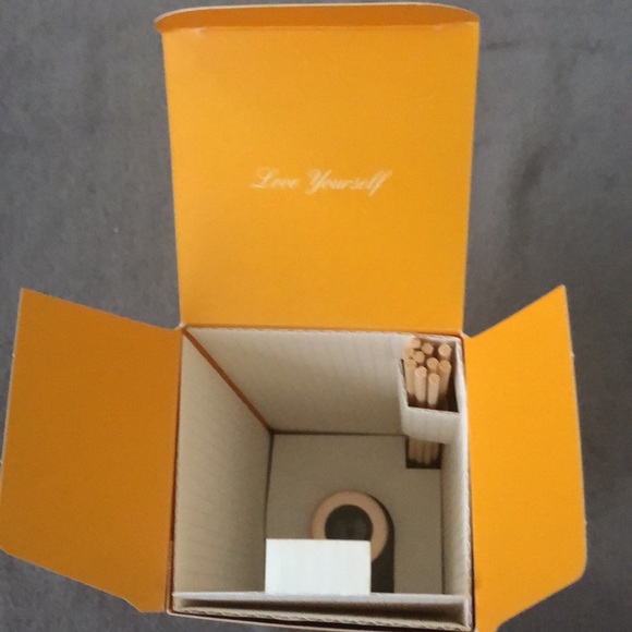 Tocca Capri Reed Oil Diffuser Home Fragrance - Picture 7 of 9